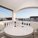 Mia - Moderne Oase Mit Meerblick Und Pool *