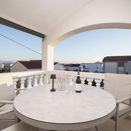 Mia - Moderne Oase Mit Meerblick Und Pool *