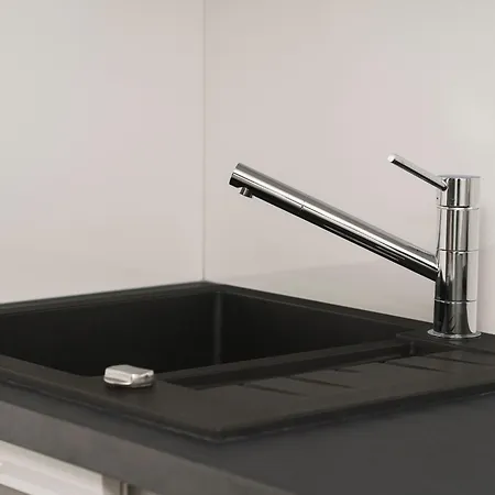 Mia - Moderne Oase Mit Meerblick Und Pool 公寓