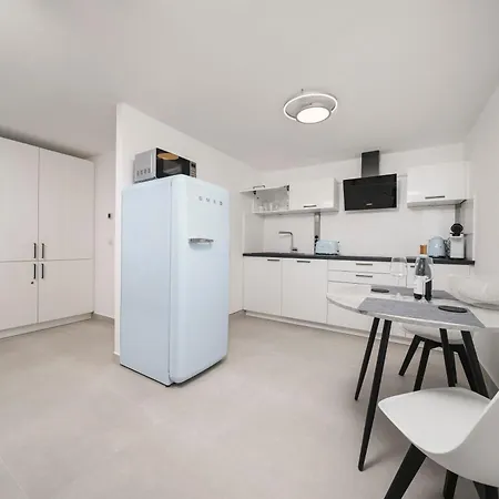 Mia - Moderne Oase Mit Meerblick Und Pool Apartment *