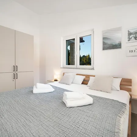 Mia - Moderne Oase Mit Meerblick Und Pool * Vodice
