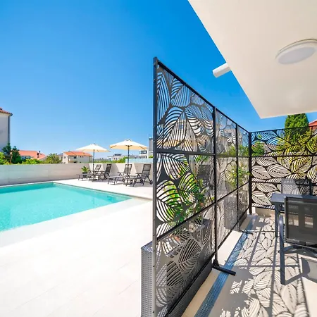 Apartment Mia - Moderne Oase Mit Meerblick Und Pool