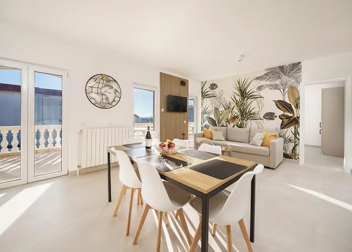 Mia - Moderne Oase Mit Meerblick Und Pool Vodice