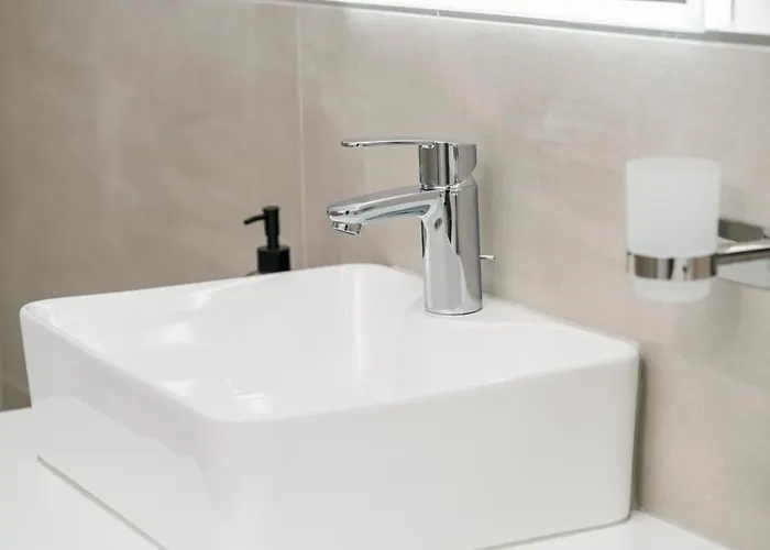 Mia - Moderne Oase Mit Meerblick Und Pool Vodice