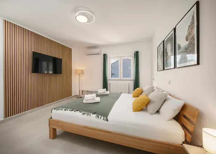 Mia - Moderne Oase Mit Meerblick Und Pool Apartamento Vodice