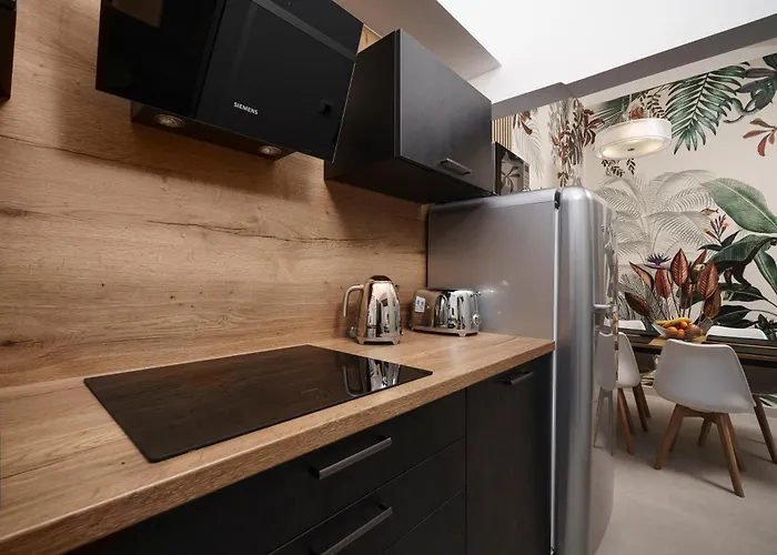 Mia - Moderne Oase Mit Meerblick Und Pool Apartamento