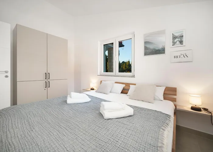 Mia - Moderne Oase Mit Meerblick Und Pool * Vodice